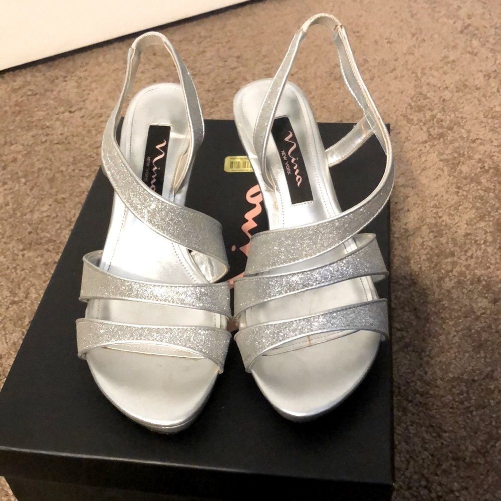 Ladies Size 5.5 Nina Nolga-YG Silver Baby Glitter Kitten Heeled Sandals